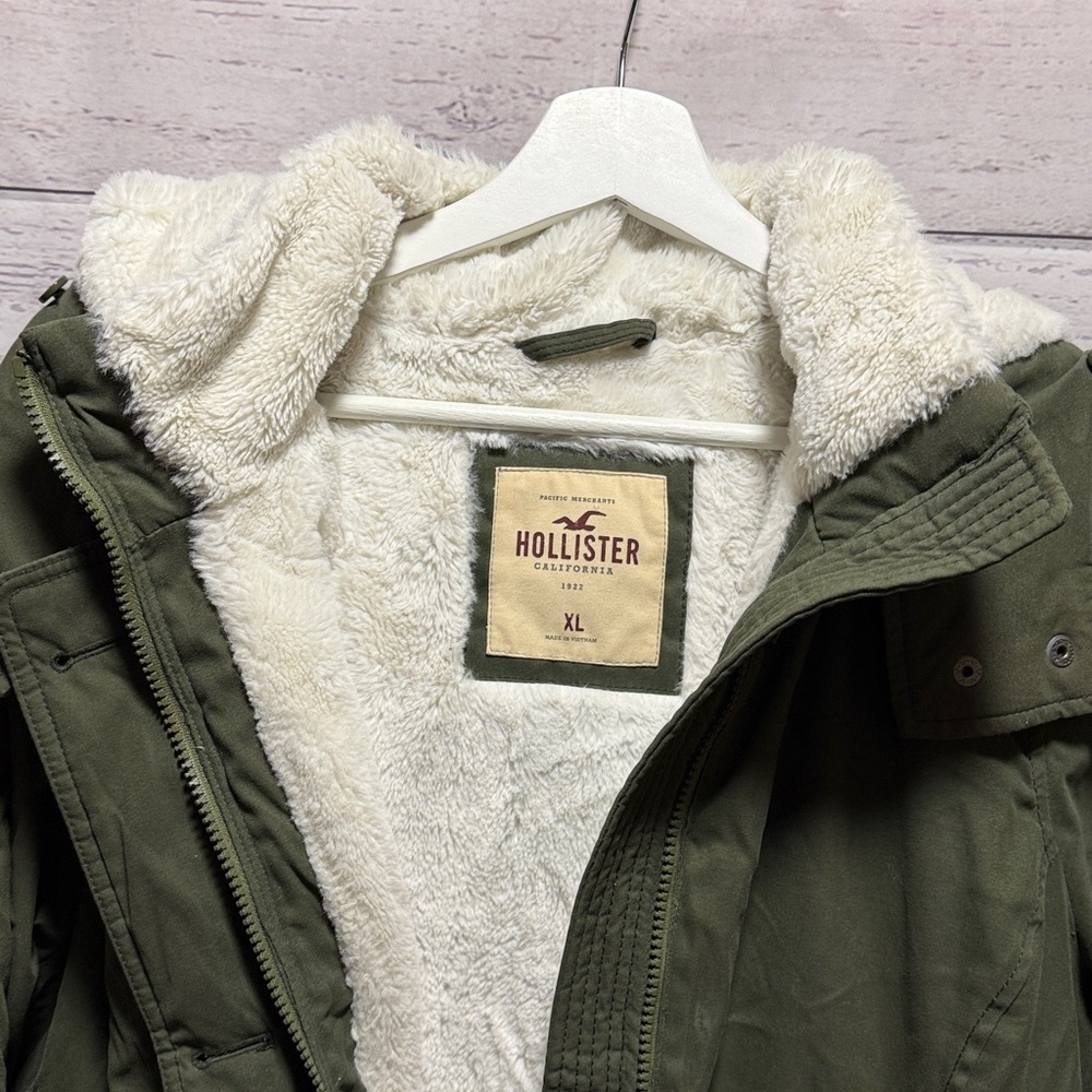 Hollister Jacket - Picture 6 of 10